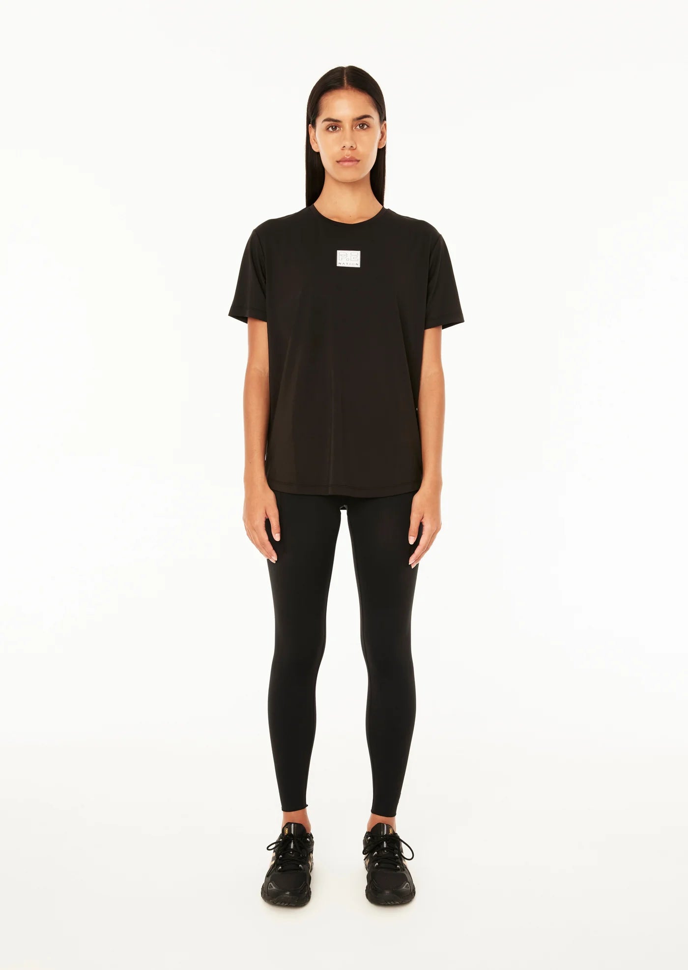 CROSSOVER AIR FORM TEE IN BLACK