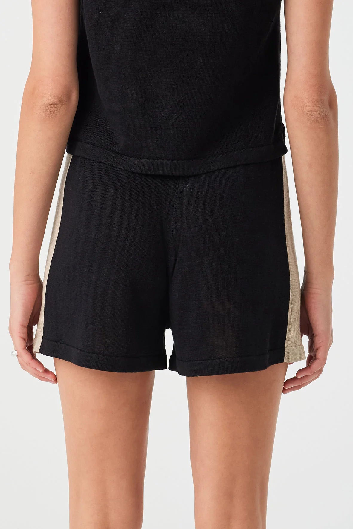 Larri Linen Knit Short - Black & Taupe