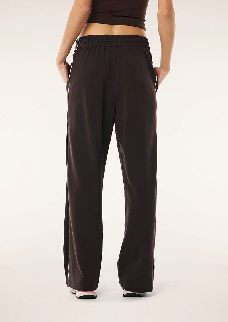 VITA TRACKPANT IN ESPRESSO