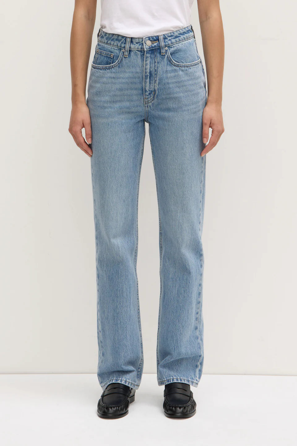 Womens Straight Leg Jean - Indigo Fade