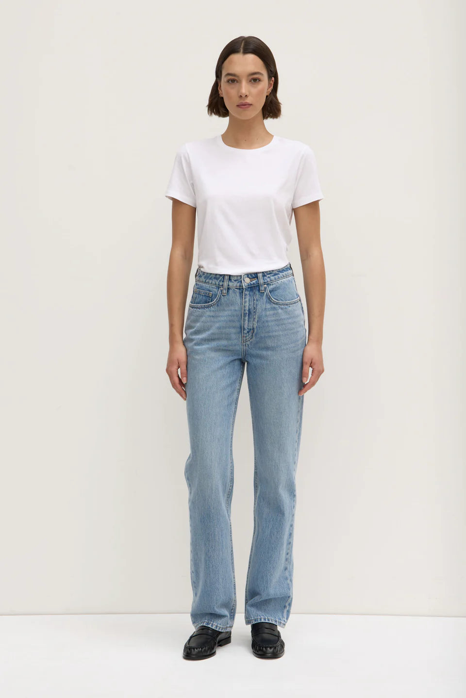 Womens Straight Leg Jean - Indigo Fade