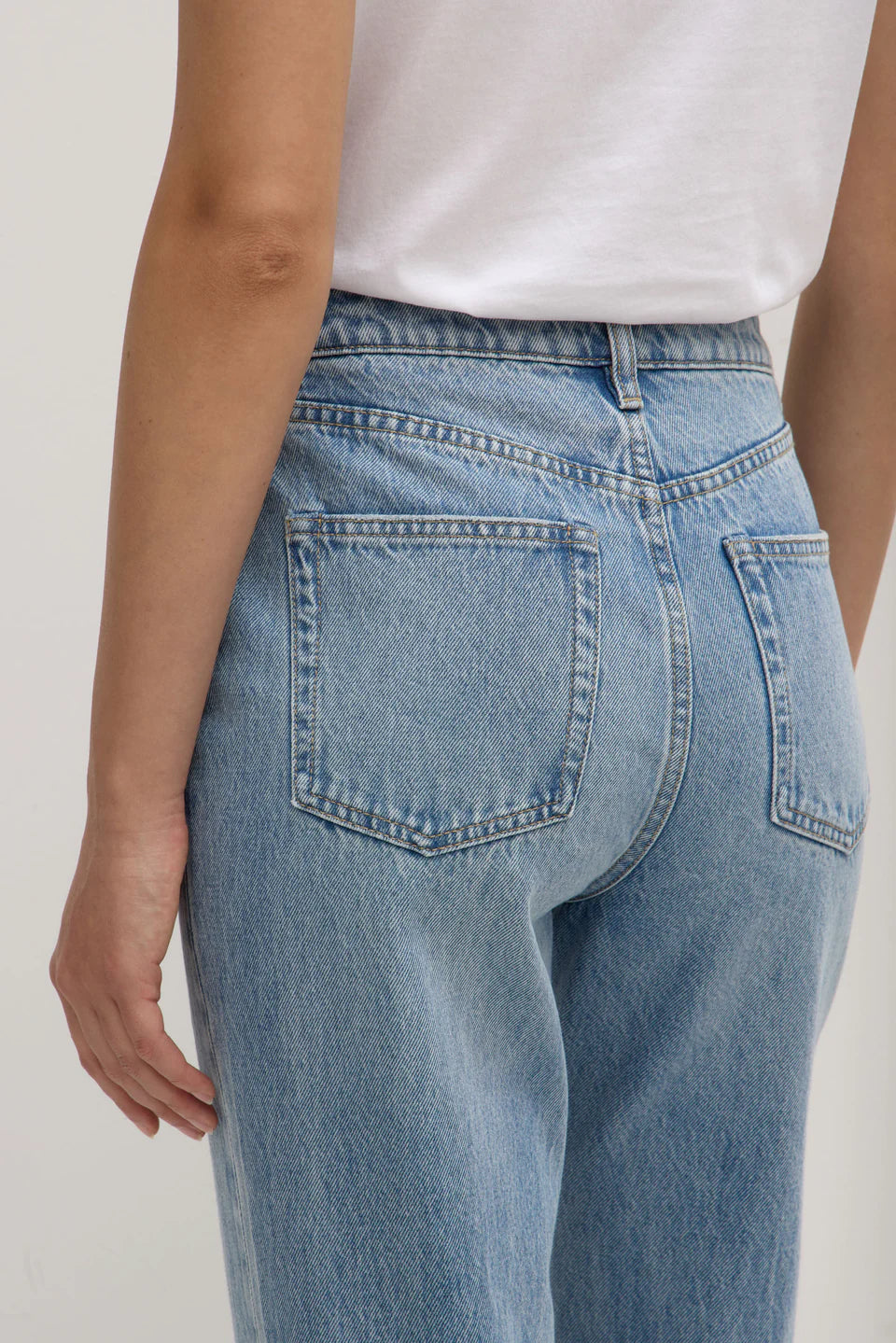 Womens Straight Leg Jean - Indigo Fade