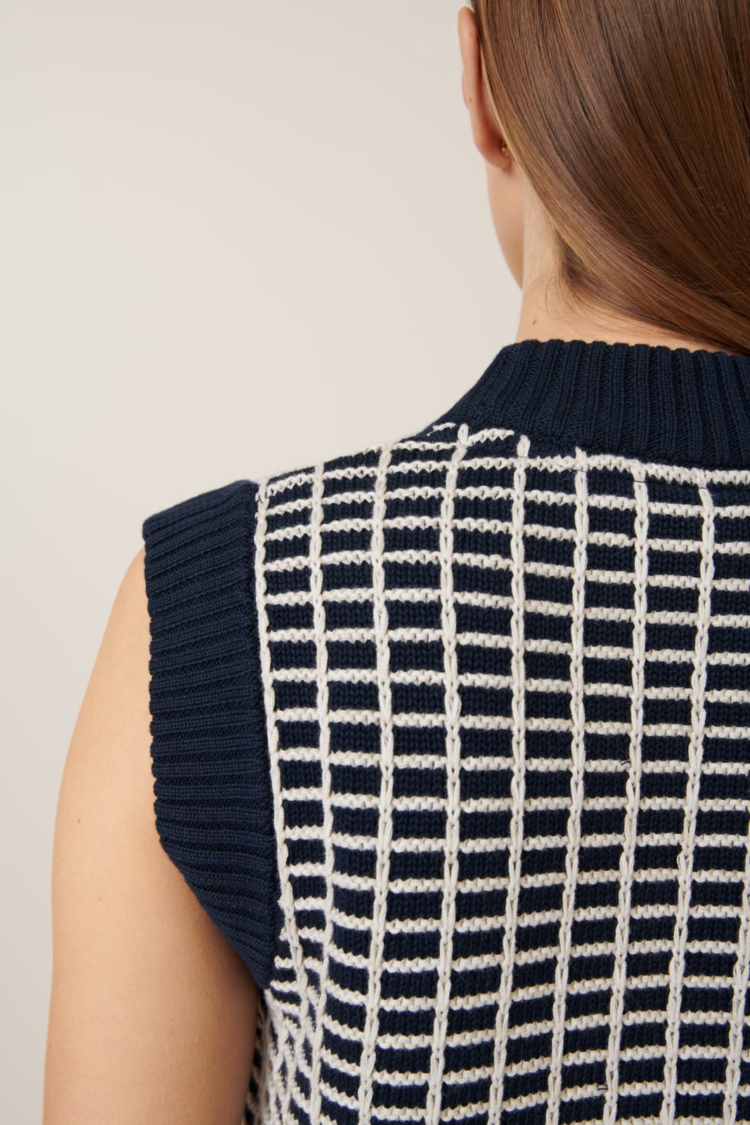 GRID VEST