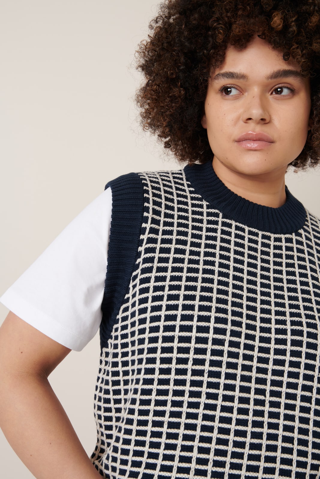 GRID VEST