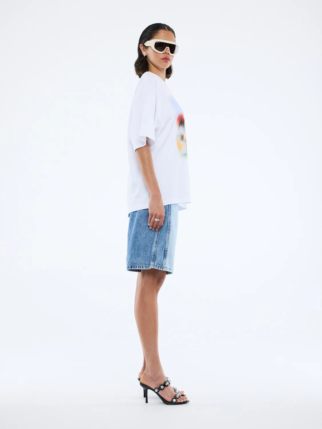 BLURRED DAISY FRAME TEE