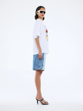 BLURRED DAISY FRAME TEE