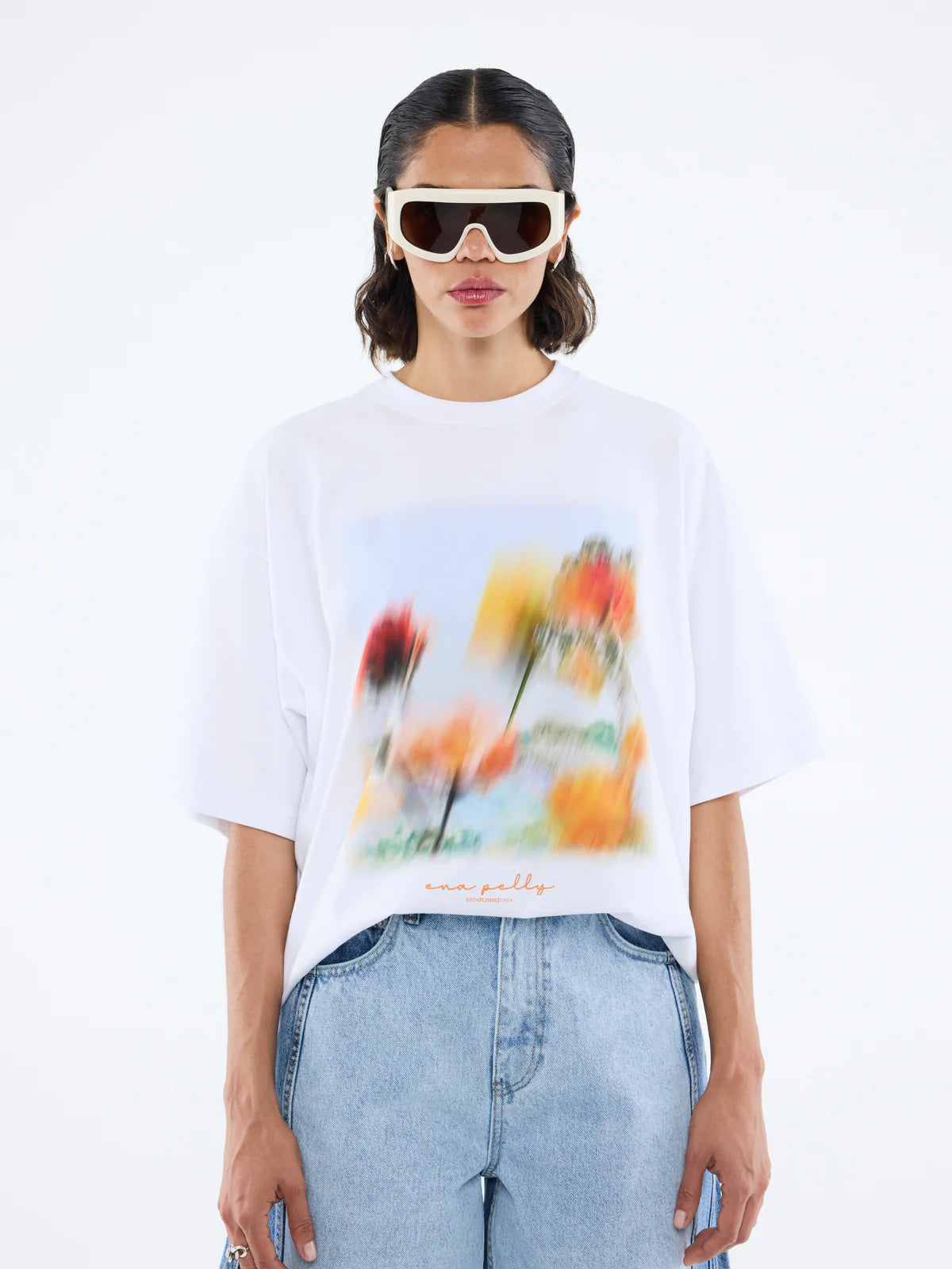 BLURRED DAISY FRAME TEE